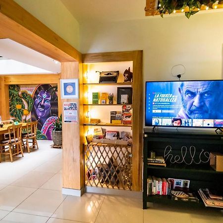 Ostello Adn Algo De Nosotros - Malaika Medellín Esterno foto